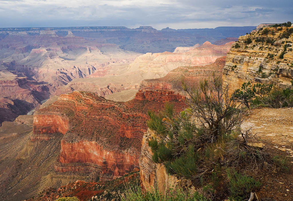 Views of the Grand Canyon from the south rim