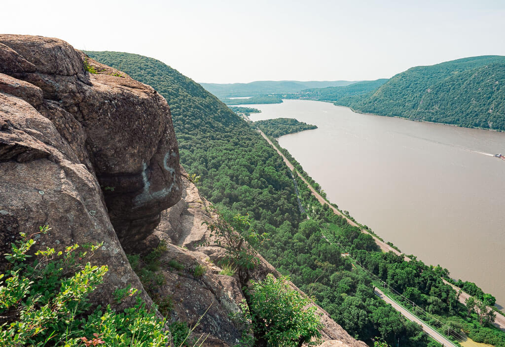 Great views of the Hudson River from atop of the Breackneck Ridge trail