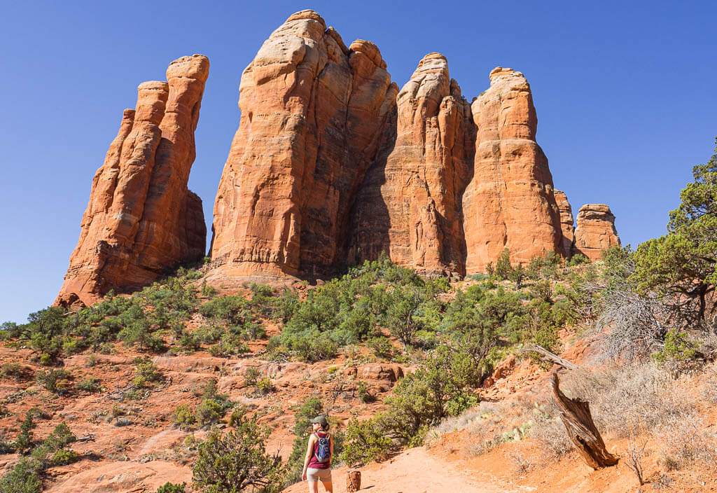 Dana looking up to the Cathedral Rock Sedona landmark