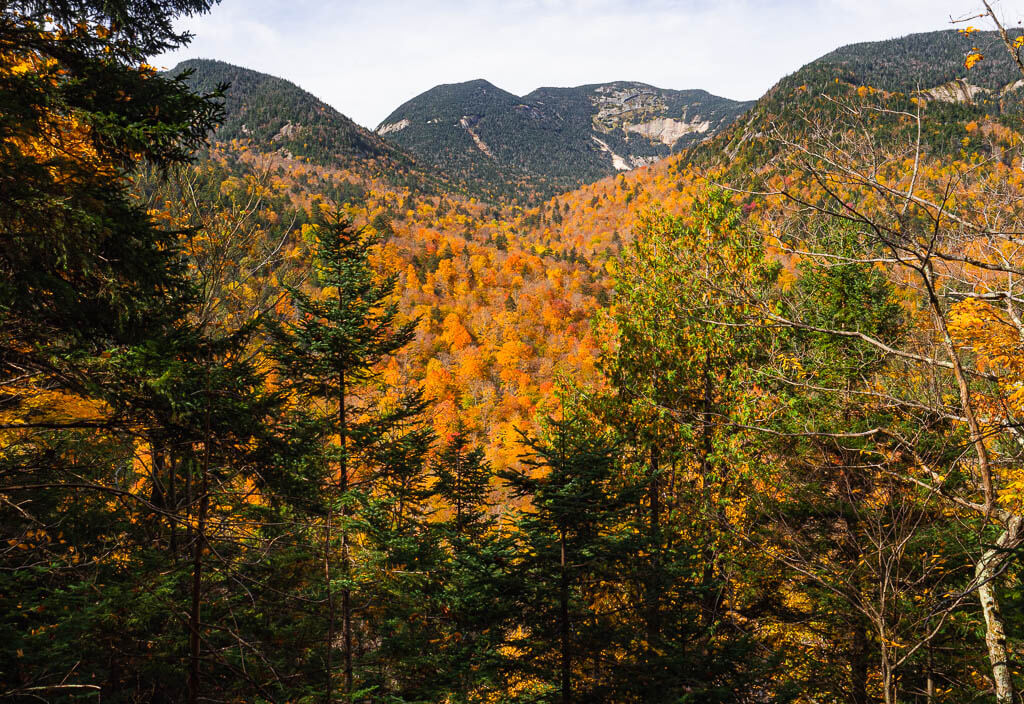 Gothic Window viewpoint along the Indian Head Trail