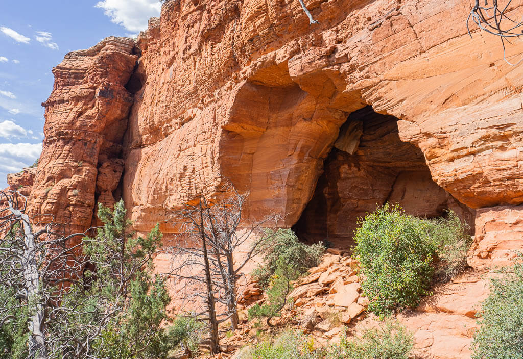 Another cave next to the Soldiers Pass Cave