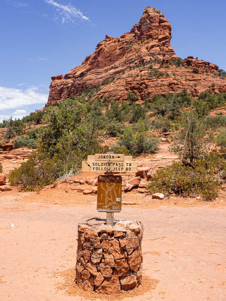 Signpost Soldiers Pass trail