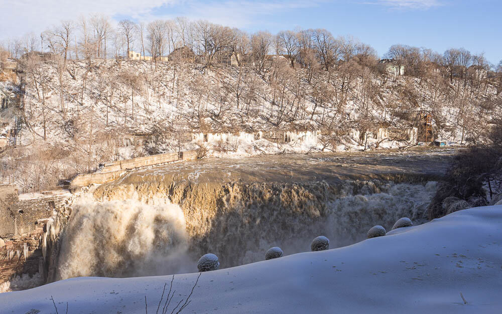 Lower Falls Rochester in the winter