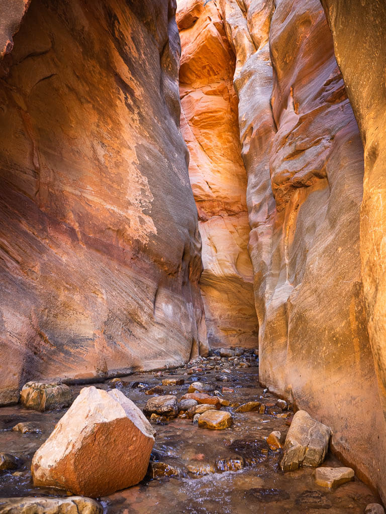 Interesting rock formations in the slot canyon