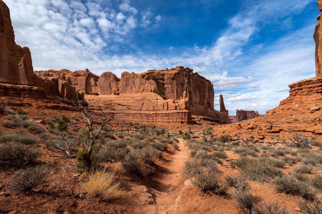 Massive rock formations around the Park Avenue Trail in Arches National Park