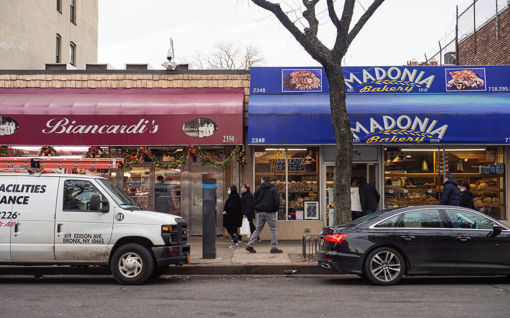 2 Bakeries on Arthur Avenue in the Bronx