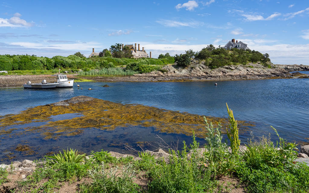 The Ocean Drive in Newport Rhode Island is one of the best road trips from New York