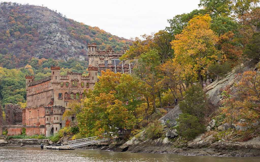 View bannerman Castle from the Hudson River
