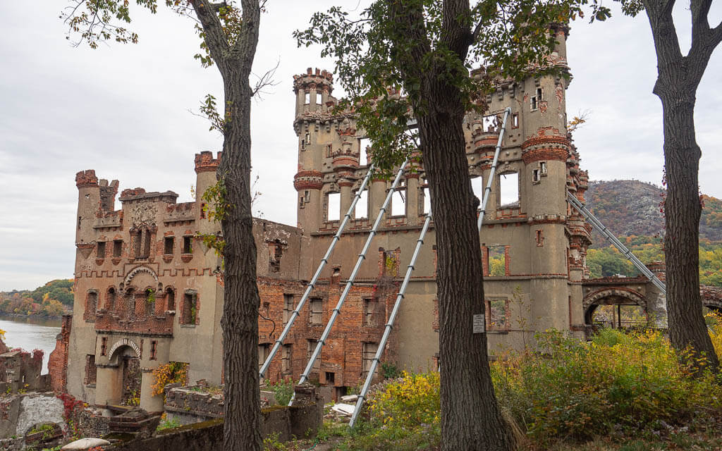 Support Beams on Bannerman Castle