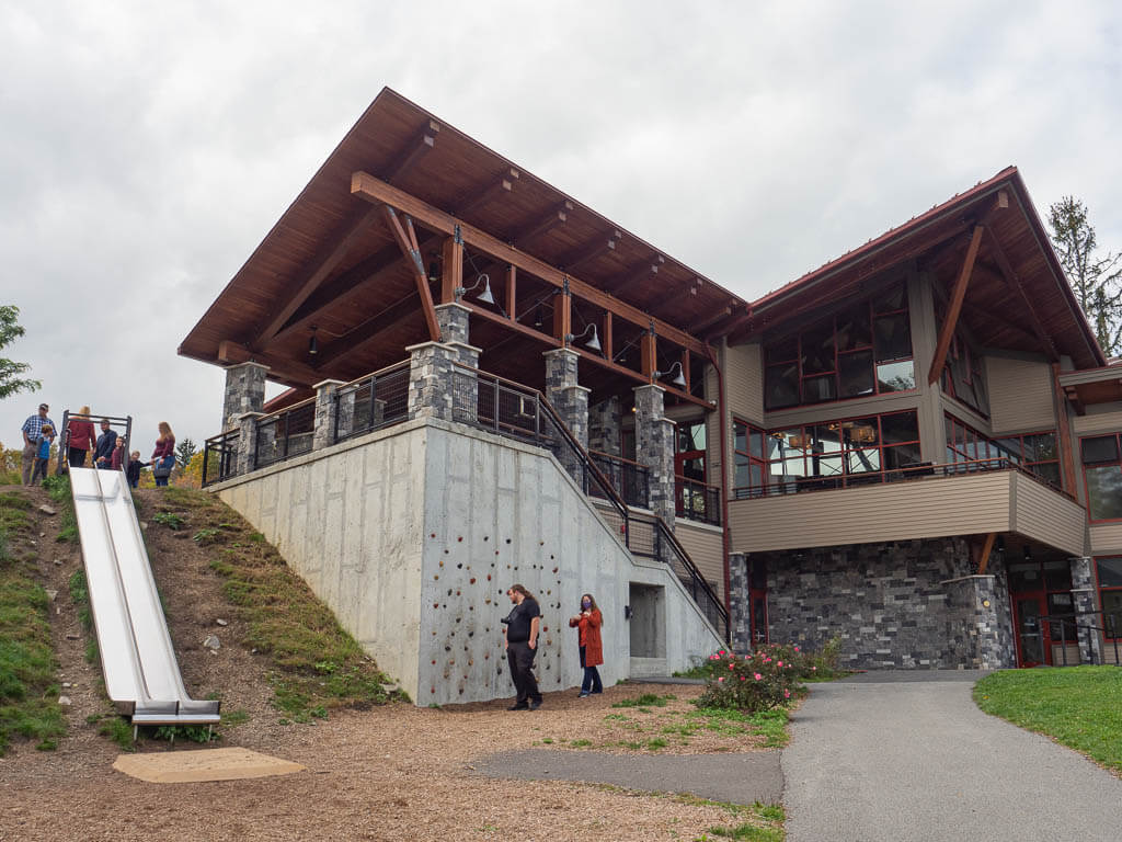 Visitor Center John Boyd Thacher State Park from the back